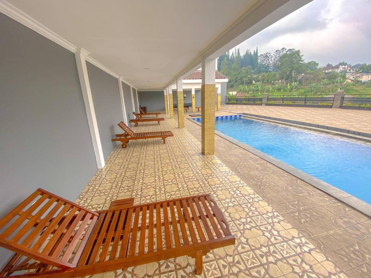 Villa Andalus 3 Puncak Exterior foto